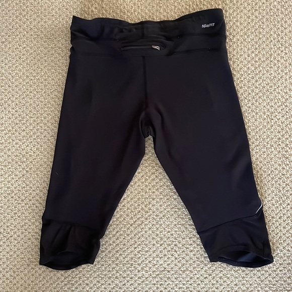 Nike capris - Picture 2 of 3